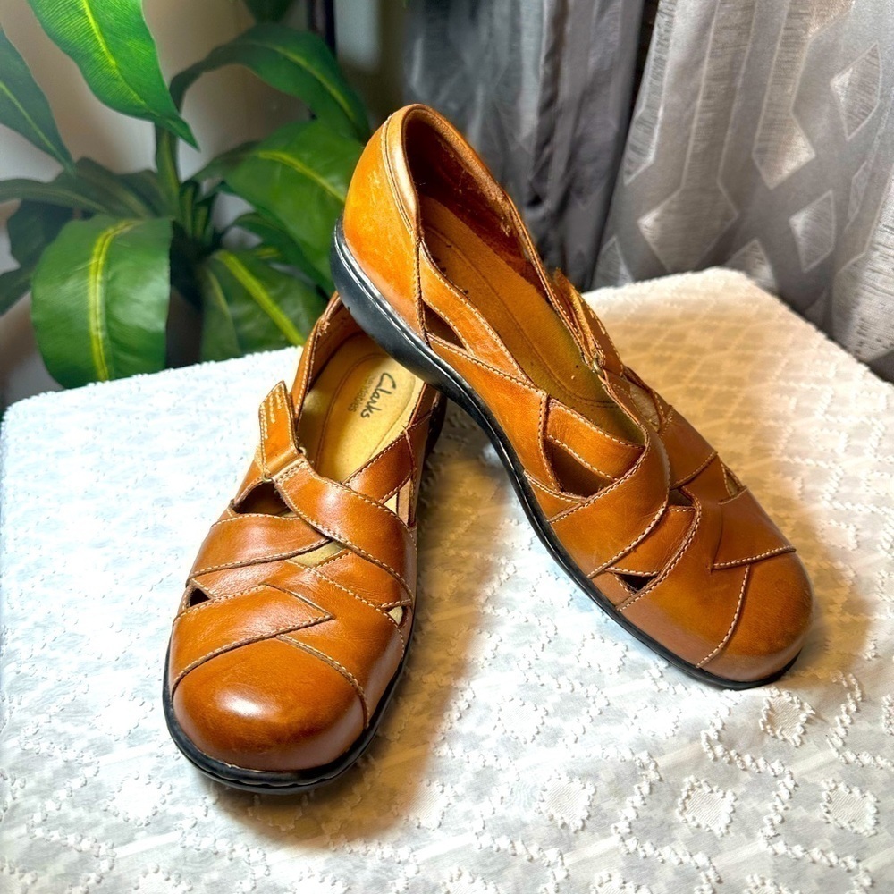 Clark’s Bendable Tan Leather Mary Jane Women’s Shoes Size 8 M - Picture 2 of 9